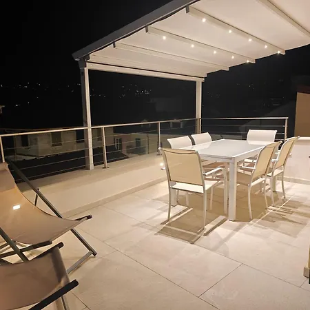 Deluxe La Terrazza Sul Mare Apartment Diano Marina